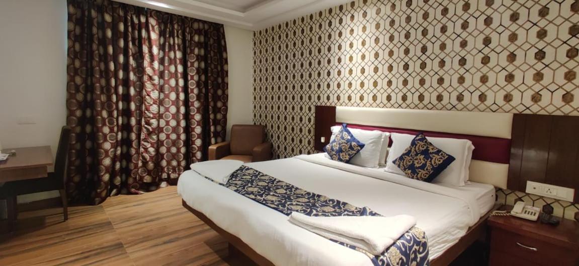 Hotel Rainbow International Shamshabad Хидерабад Екстериор снимка
