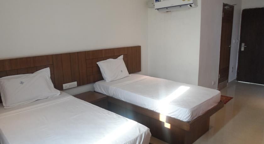 Hotel Rainbow International Shamshabad Хидерабад Екстериор снимка