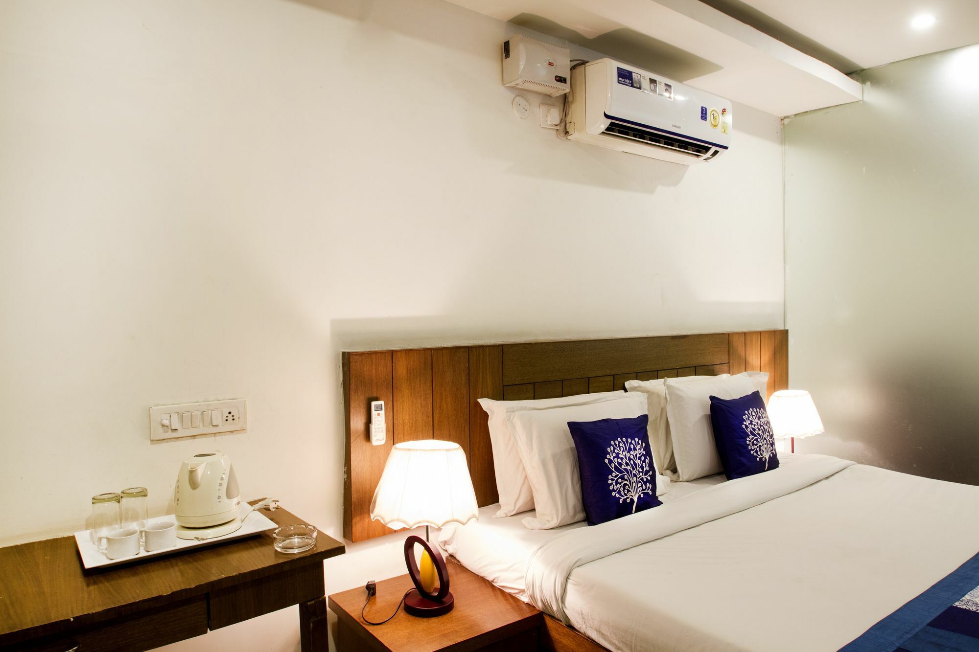 Hotel Rainbow International Shamshabad Хидерабад Екстериор снимка